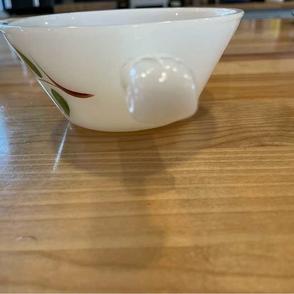 Two vintage Fire King bowls with grape painterly design. 8 ounces. - Picture 2 of 12